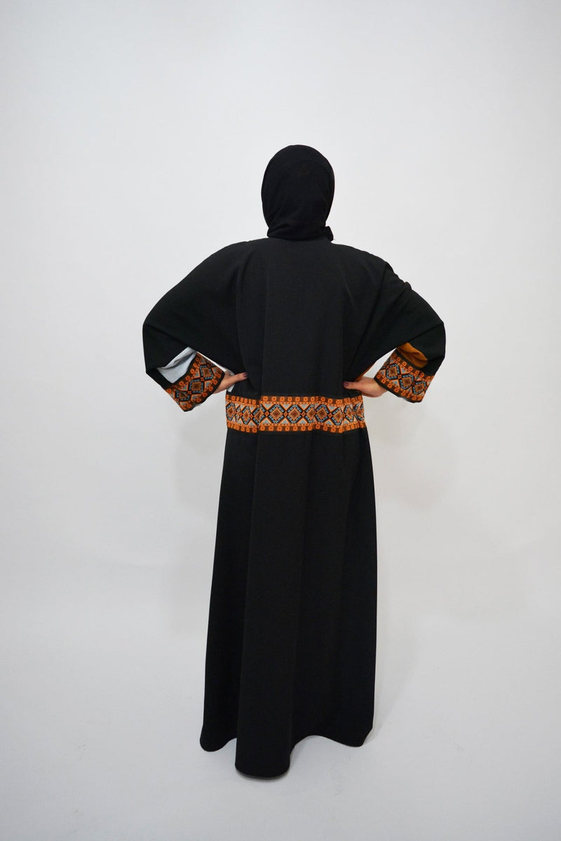 Bisht Artisana Black luxury abaya