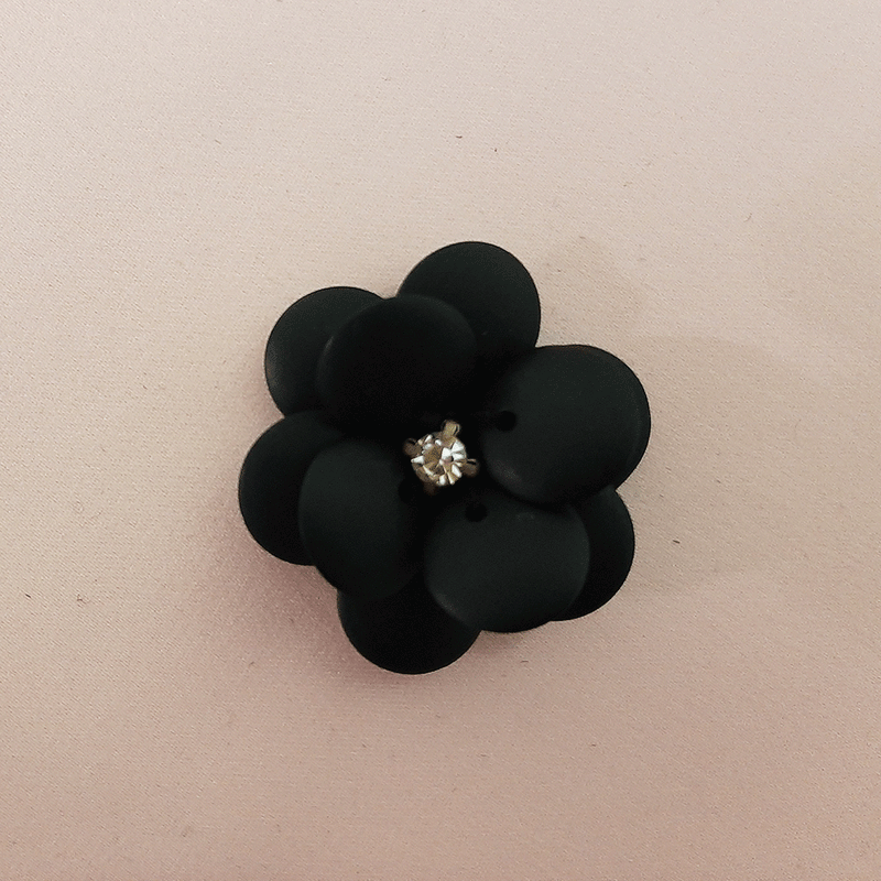 Black Dot Fibra accessories for abaya