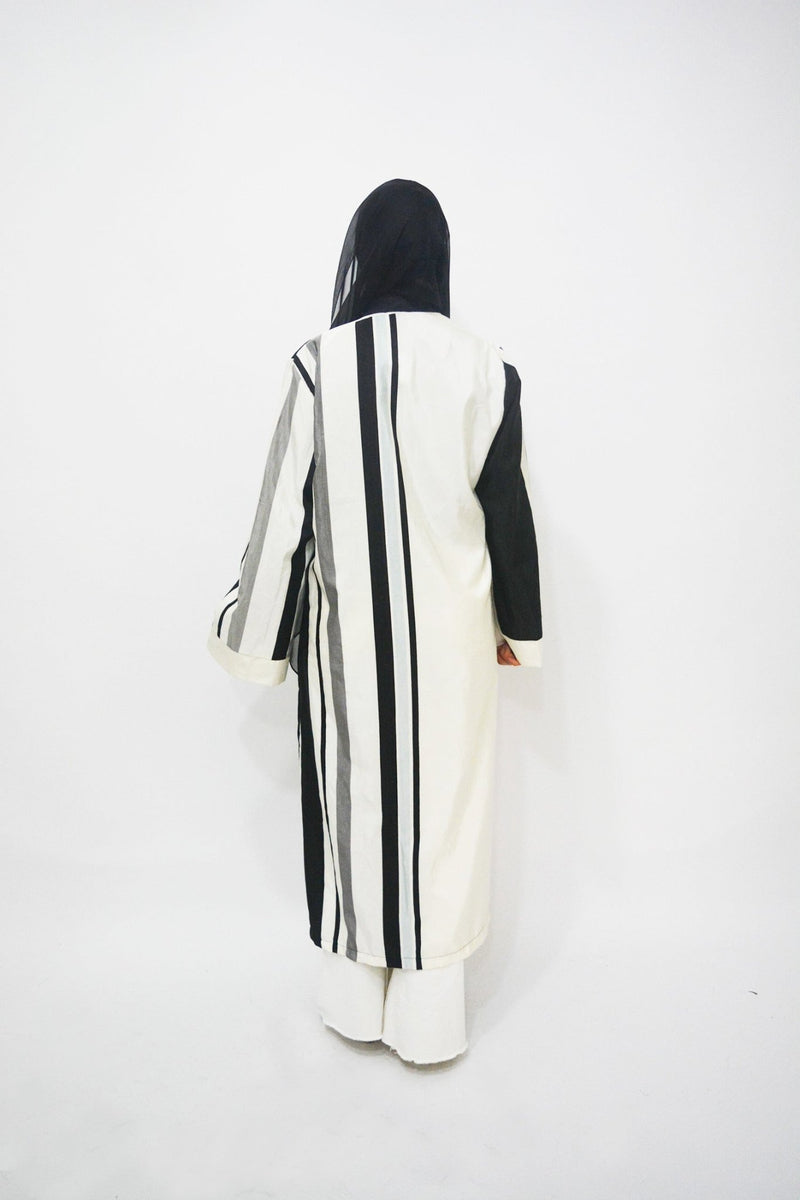 Kimos Black & White luxury abaya